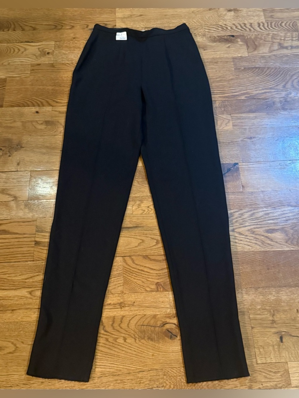 NWT. Vintage Max Mara. Lightweight Wool Side-Zip Trouser. Black. Size 10.